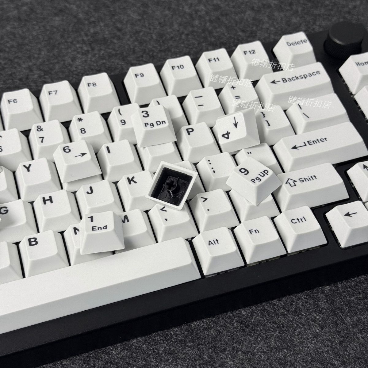 Minimalistische puur witte toe - Gaming Keyboard Extension recensie en prijs